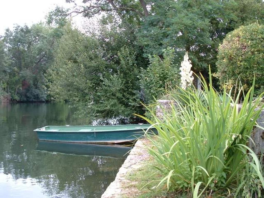 La Fontaine Des Arts Bed & Breakfast Mansle-les-Fontaines Bagian luar foto
